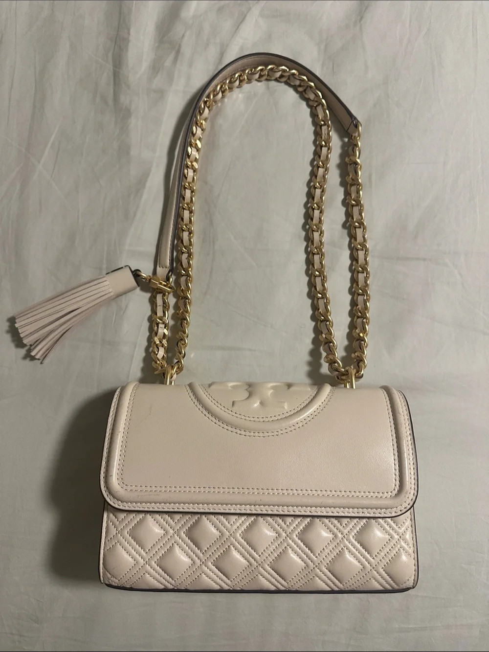 Tory Burch Fleming Convertible Shoulder Bag in Cream with gold-tone strap